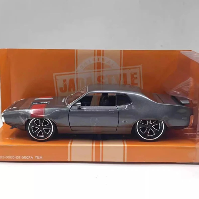 Jada 1:24 Scale 1972 Plymouth GTX Alloy Car Model Ornament Souvenir Display Collection Hobby Gift