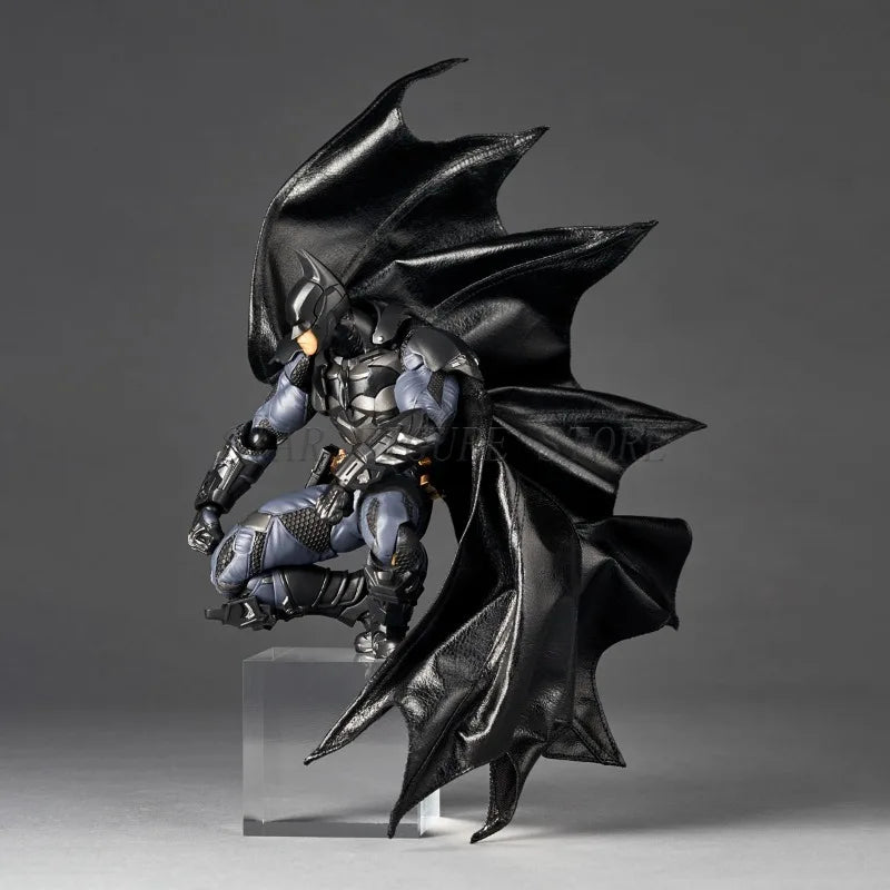 Erstaunliche Yamaguchi Arkham Knight Actionfigur Anime Bewegliches Sammlermodell Revoltech Arkham Asylum Bruce Wayne Figur Spielzeug