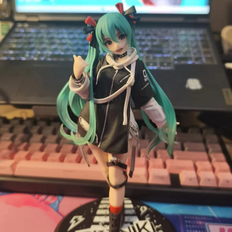 Neue Original Taito Vocaloid Hatsune Miku Mode Anime Figur Punk Zukunft Sammlung Desktop Decor Modell Spielzeug Weihnachten Geschenk