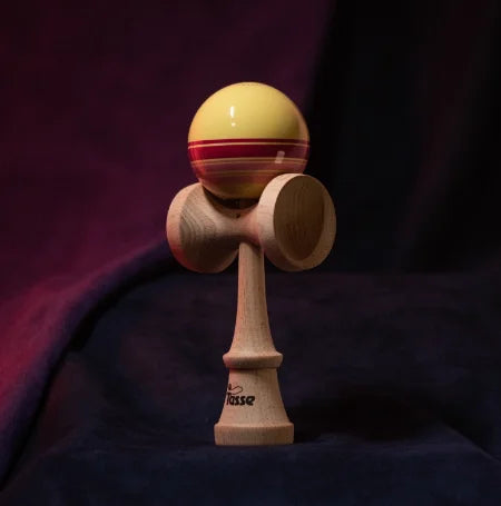 Kendama Tasse Schwert Jade Tasse TA Serie Profi Anfänger Schwertball Spielzeug für Anfänger Jonglierspiel im Freien Sportball