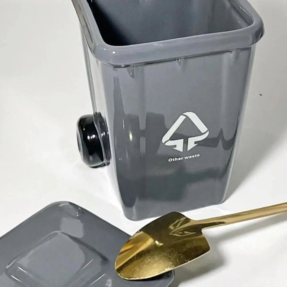 Funny Trash Can Ceramic Mug, Trendy Green Office Coffee Mugs, Breakfast Milk Oat Cups, Couple Water Cup,Birthday Gift Kawaii Cup