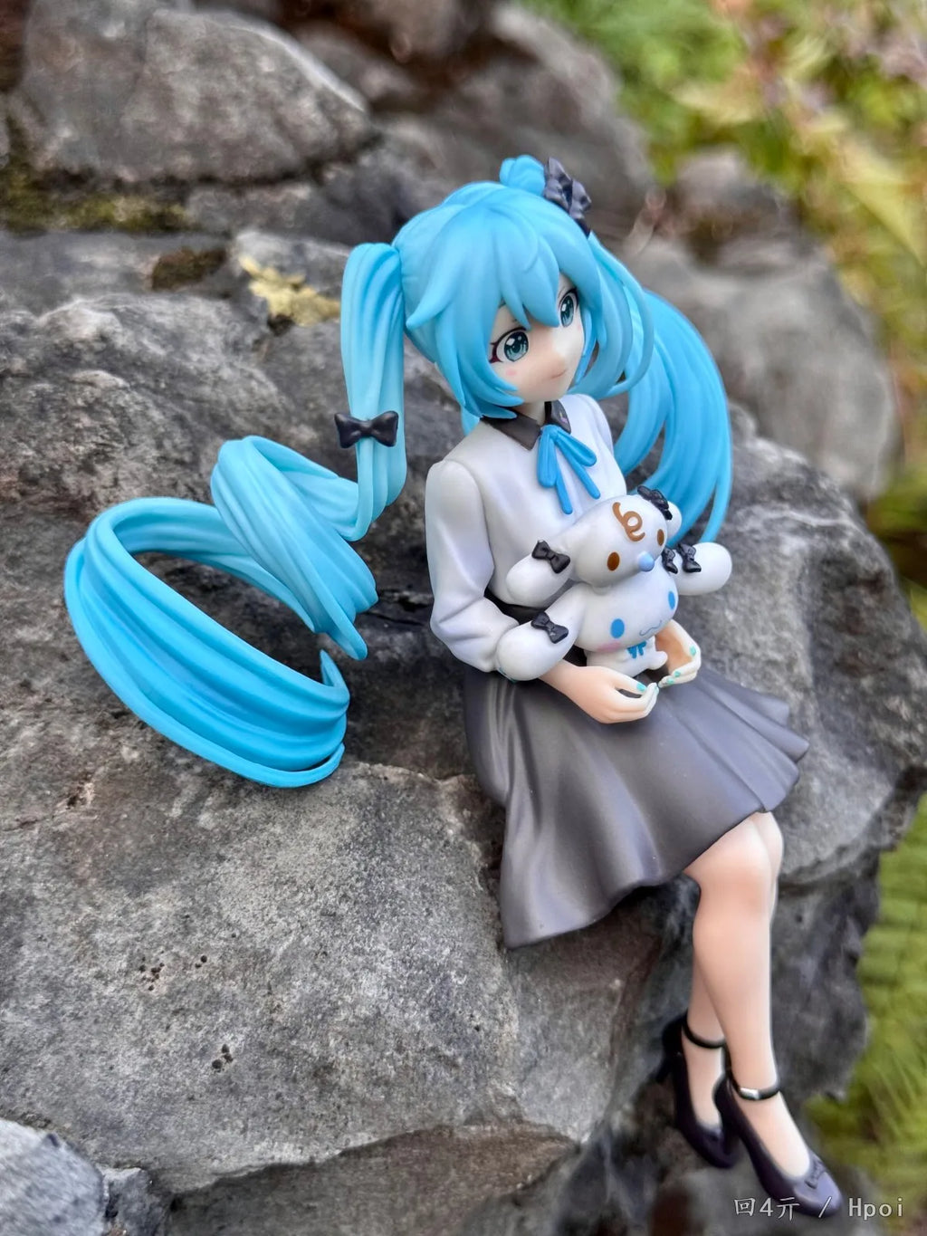 14CM Anime Hatsune Miku with Big Dog Sitting Position PVC Models Action Figure Decorations Toy Gift