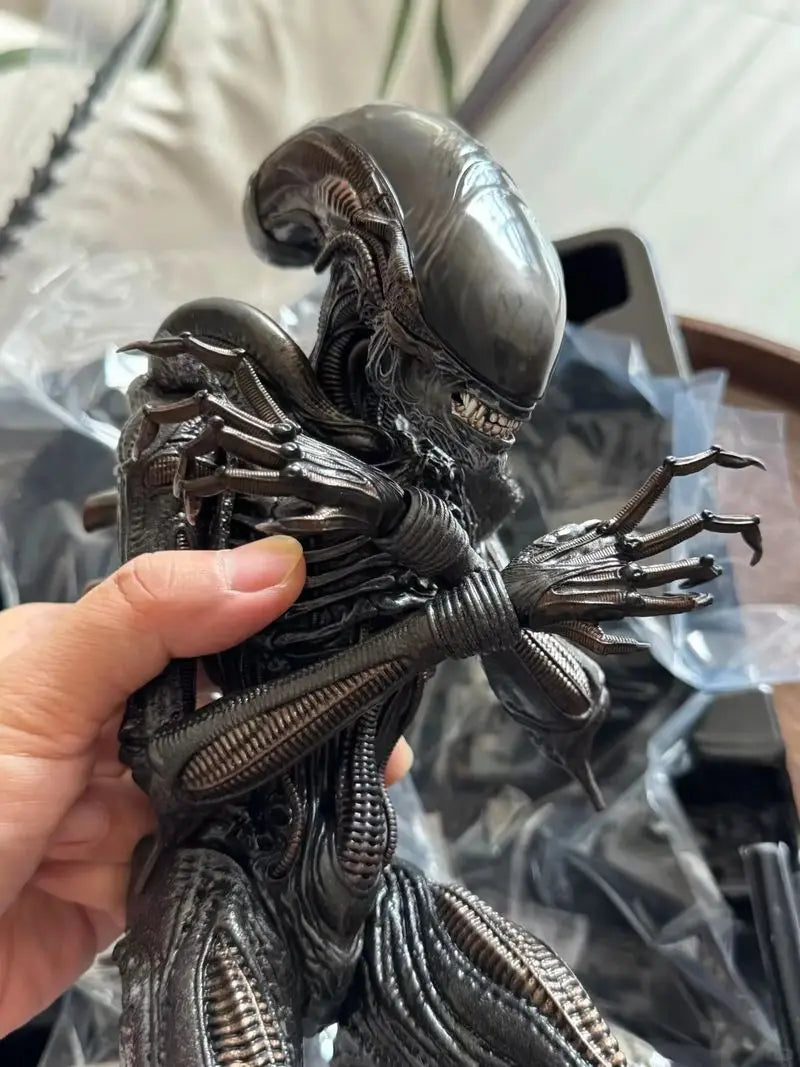 Hot Toys 1/6 MMS784 Alien Romulus Collectible Action Figure - Desktop Ornament Boys Birthday Gift