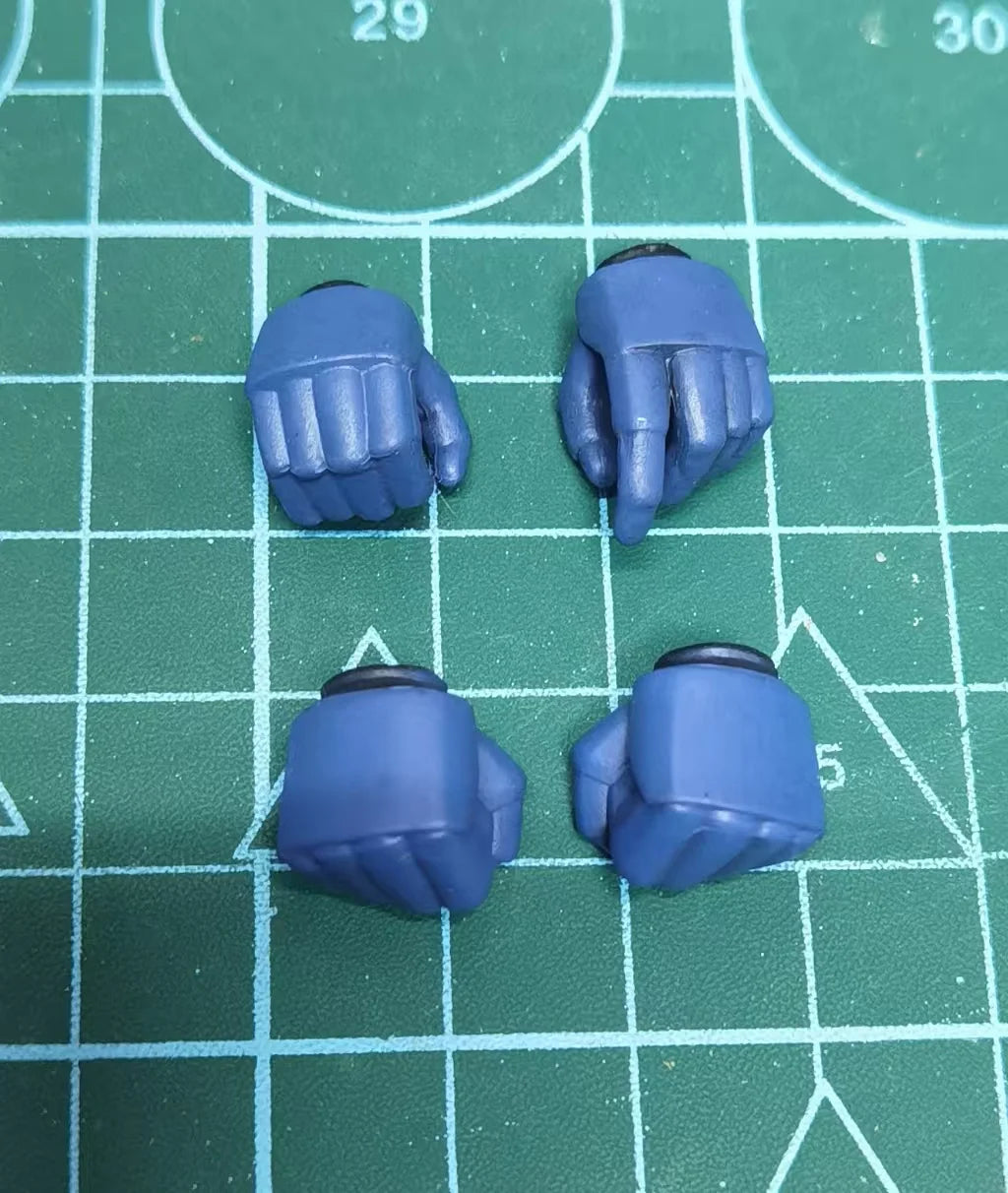 JOYTOY Warhammer 40k 1: 18 Ultramarines Primaris Captain with Power Sword and Plasma Pistol Action Figure Model Toy