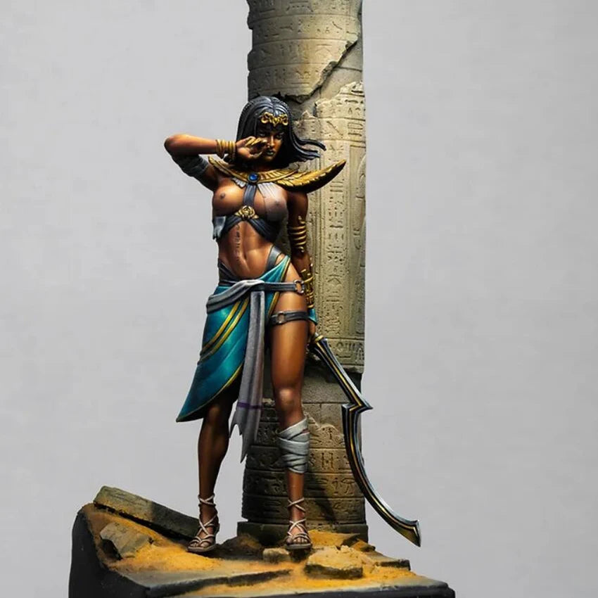 Unassambled   1/24   Amuneth Karnak ancient fantasy woman  soldier     figure  Resin figure miniature model kits Unpainted