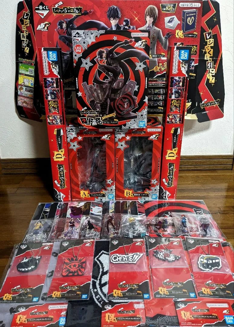 In stock Bandai Ichiban Kuji Persona 5 The Royal Amamiya Ren JOKER Akechi Goro CROW  Figures  Genuine Boxed Toy Gift