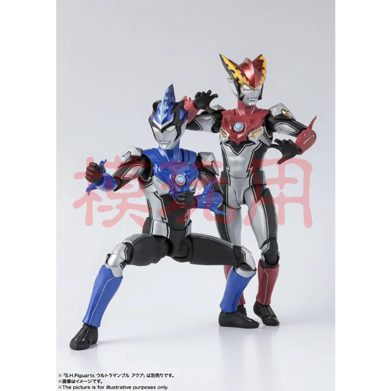 BANDAI Genuine SHF Ultraman Blu AQUA GROUND Rosso FLAME WIND Anime Action Figure Articulated Model Toy Gift for Kid Desk Decor