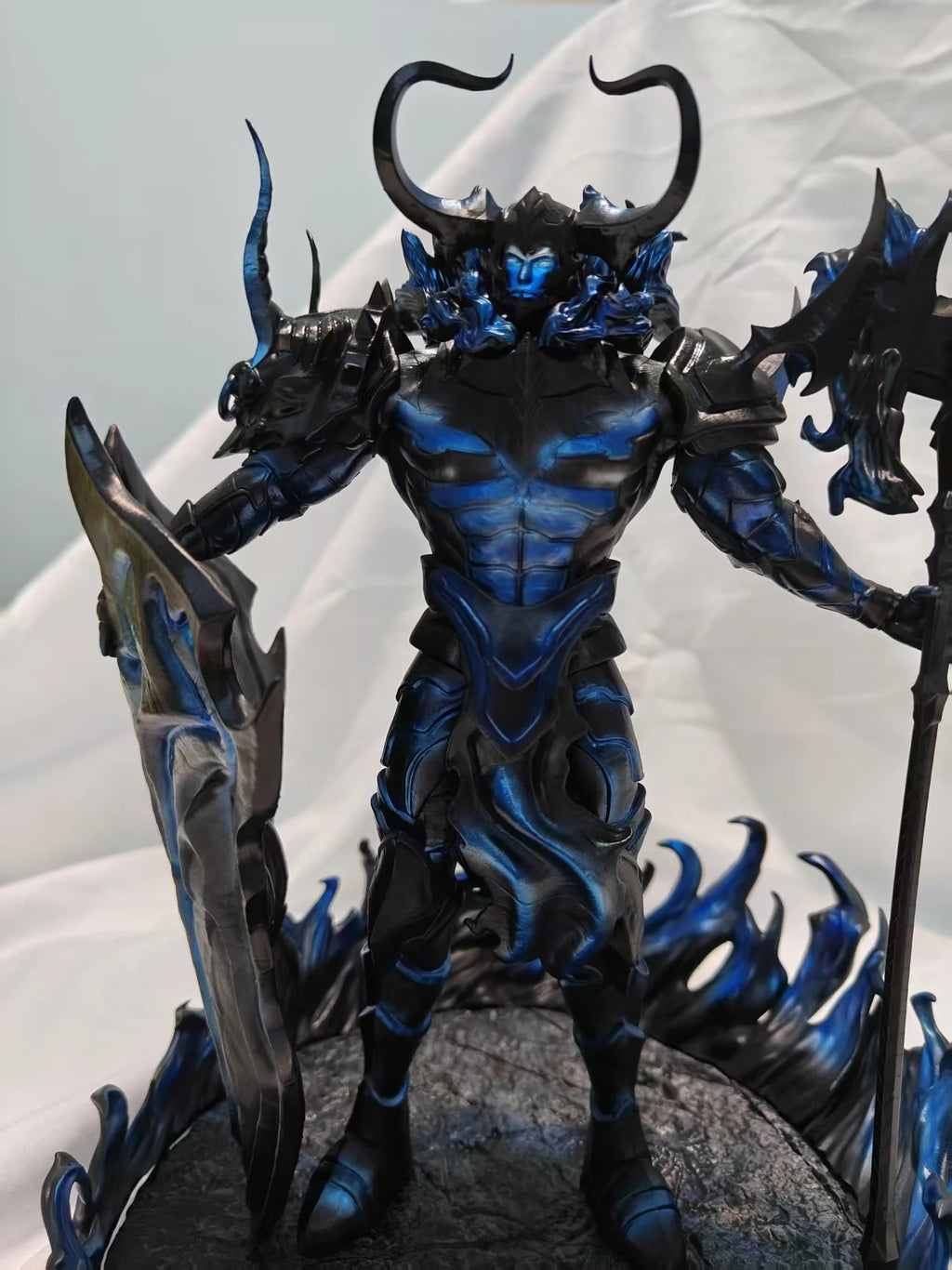 Solo Leveling Shadow Army Tank Ein - 25cm Painted Resin Model Collectible Statue Anime Figure