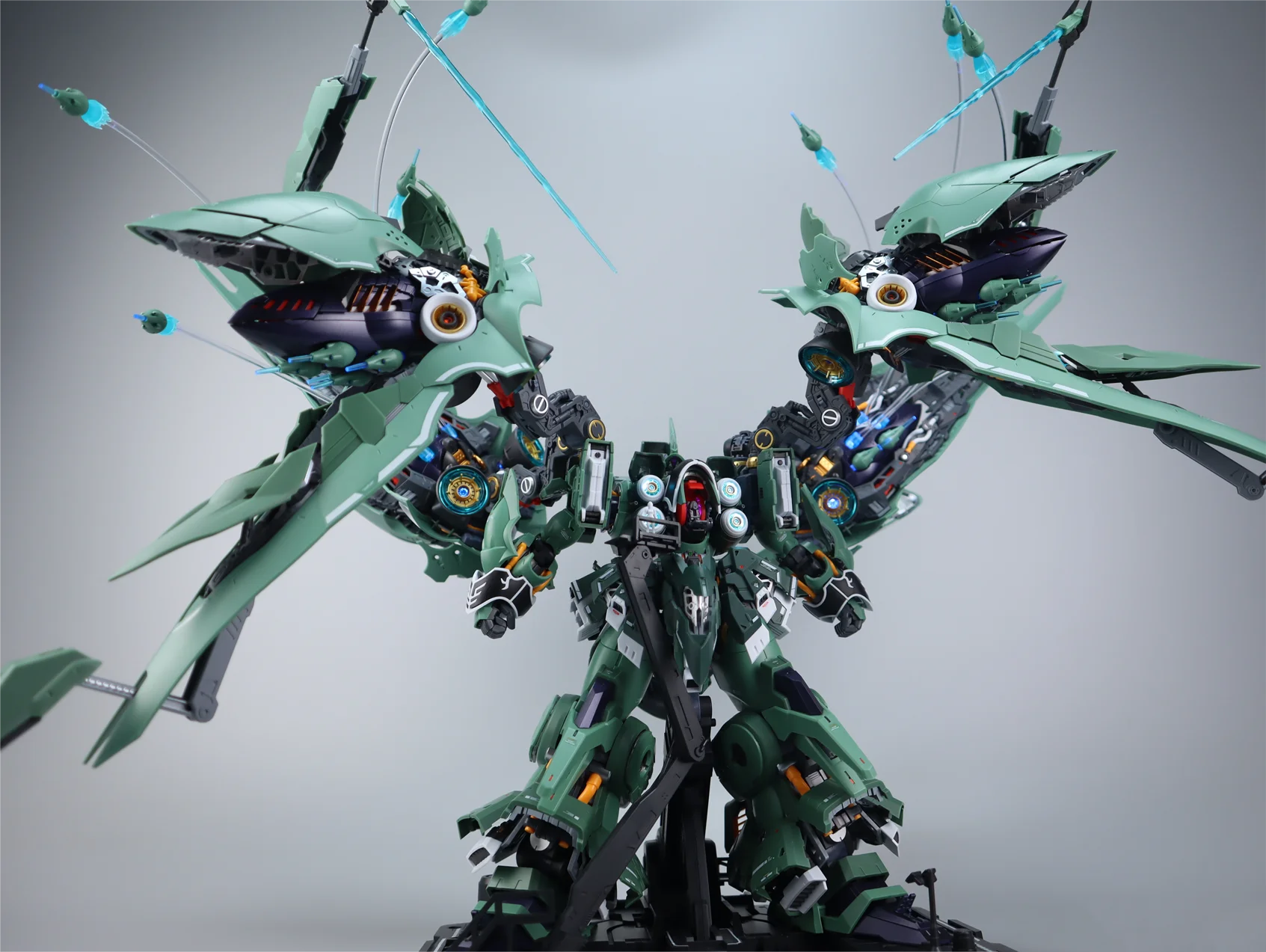In Stock 1/100 AXIS MODEL WORKS OSIRIS AERIAL DOMINATOR Assembling Movability Model Toys Mecha NZ-666 Kshatriya LED LIGHTING KIT