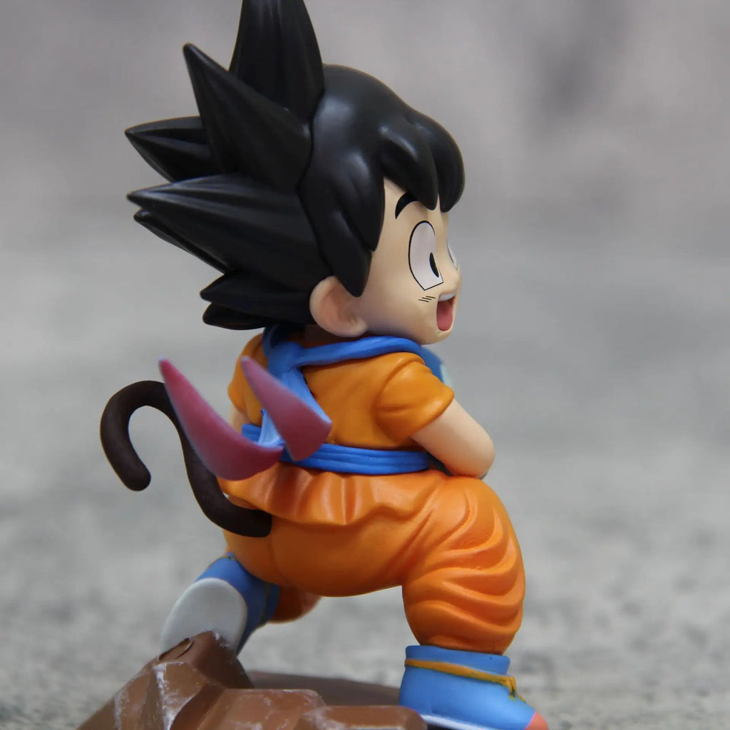 Dragon Ball Kindheit Little Goku Umarmungen Puer Ya Mu Tee Little Follower Figur Puppe PVC Modell Statue Sammlung Spielzeug Ornamen Geschenk