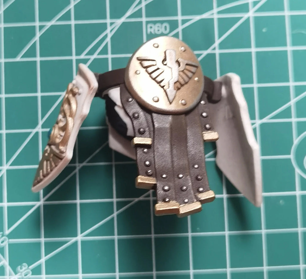 JOYTOY Warhammer 1/18 Actionfiguren Adeptus Custodes Solar Watch Custodian Guard Vexilus Praetor Modell Toy Boy Geschenke 3,75 Zoll