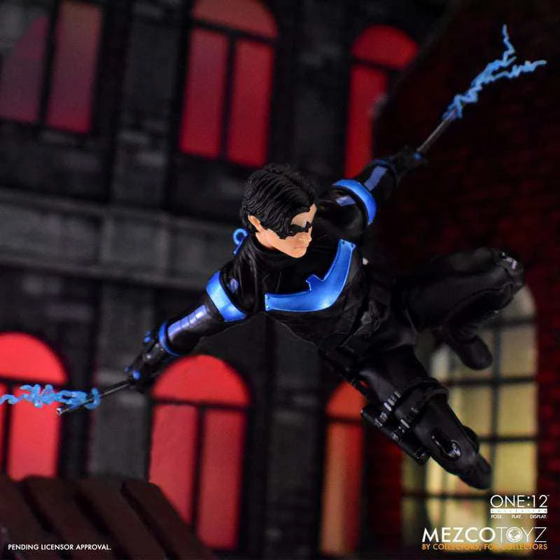 In Stock Mezco Toys One:12 Nightwing Robin Dick Grayson Movability Model Toys Collection Cartoon