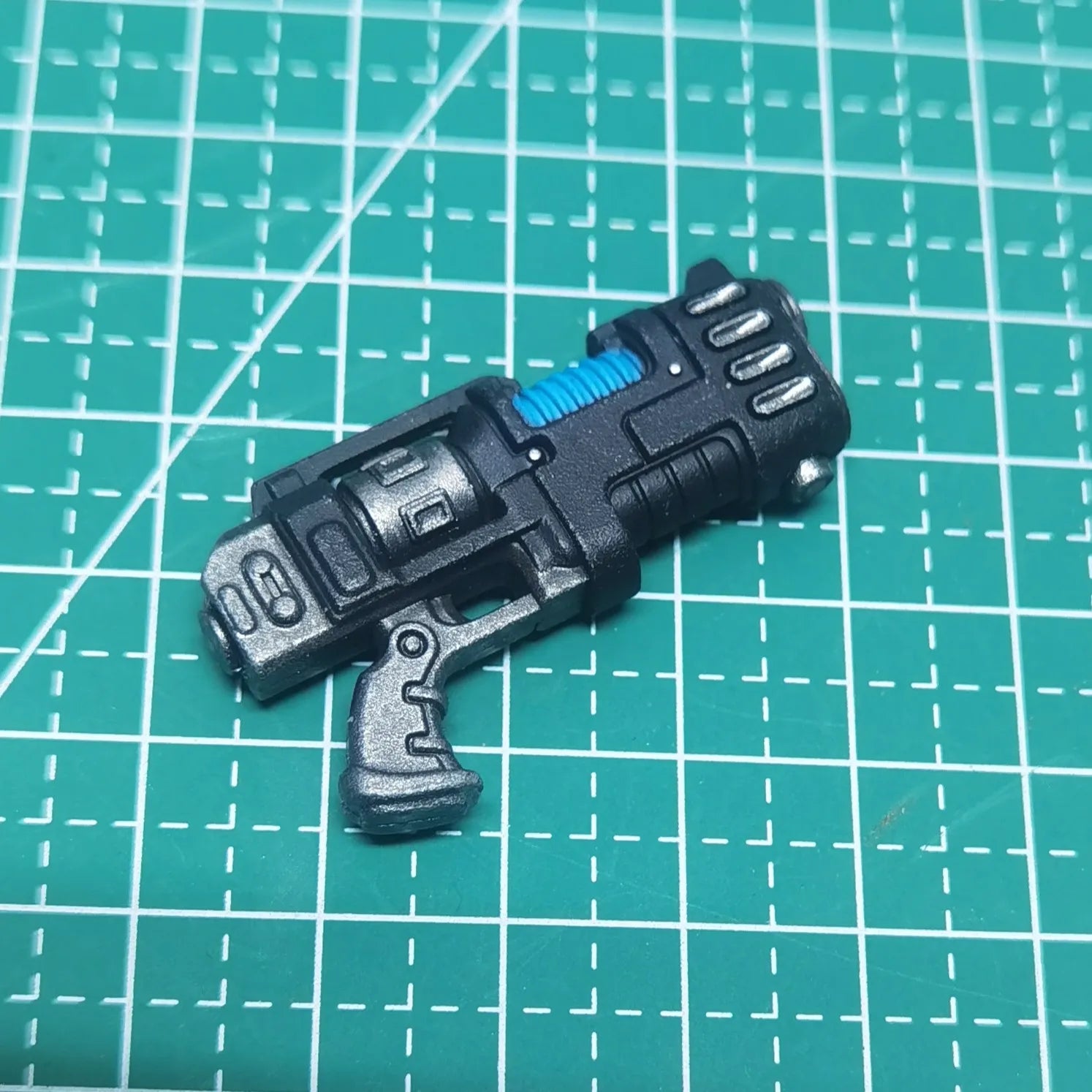 【Accessories】JOYTOY Warhammer 1/18 Action Figures Ultramarines Metaurus with Power Axe, Stormshield and Plasma Pistol Model Toy