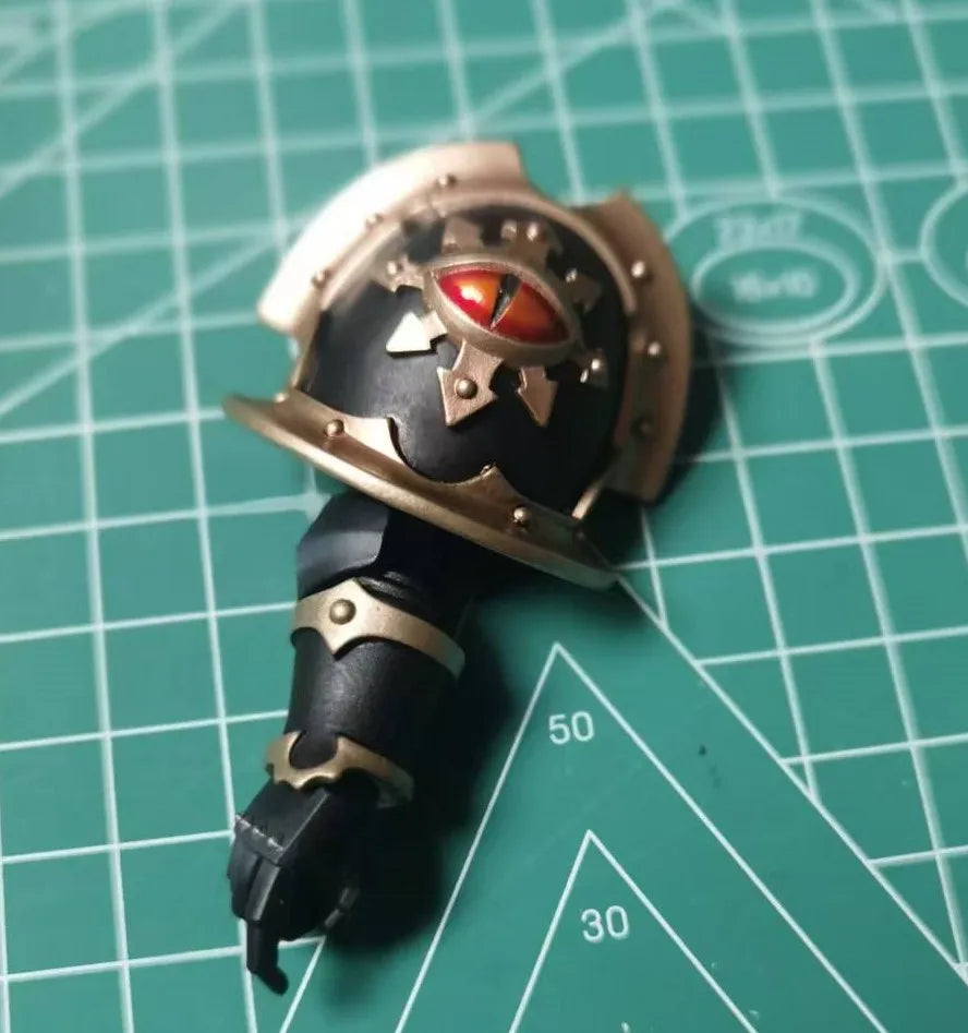 Joytoy Warhammer 1/18 Actionfiguren Chaos Space Marines Schwarze Legion Auserwählte Boltpistole und Energiefaust Geschenkidee für Jungen