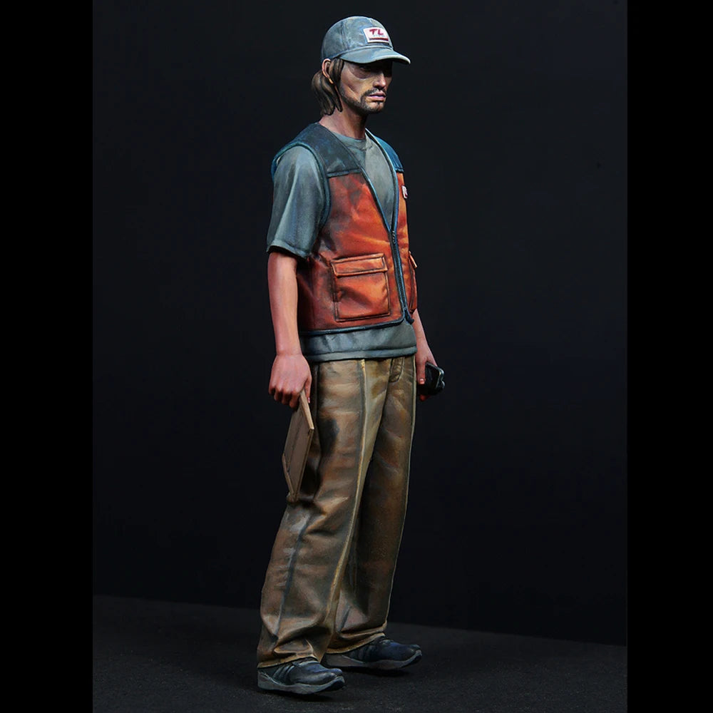 1/24 Delivery driver "Hank", Resin Model figure soldier, Military themes, Unassembled and unpainted kit