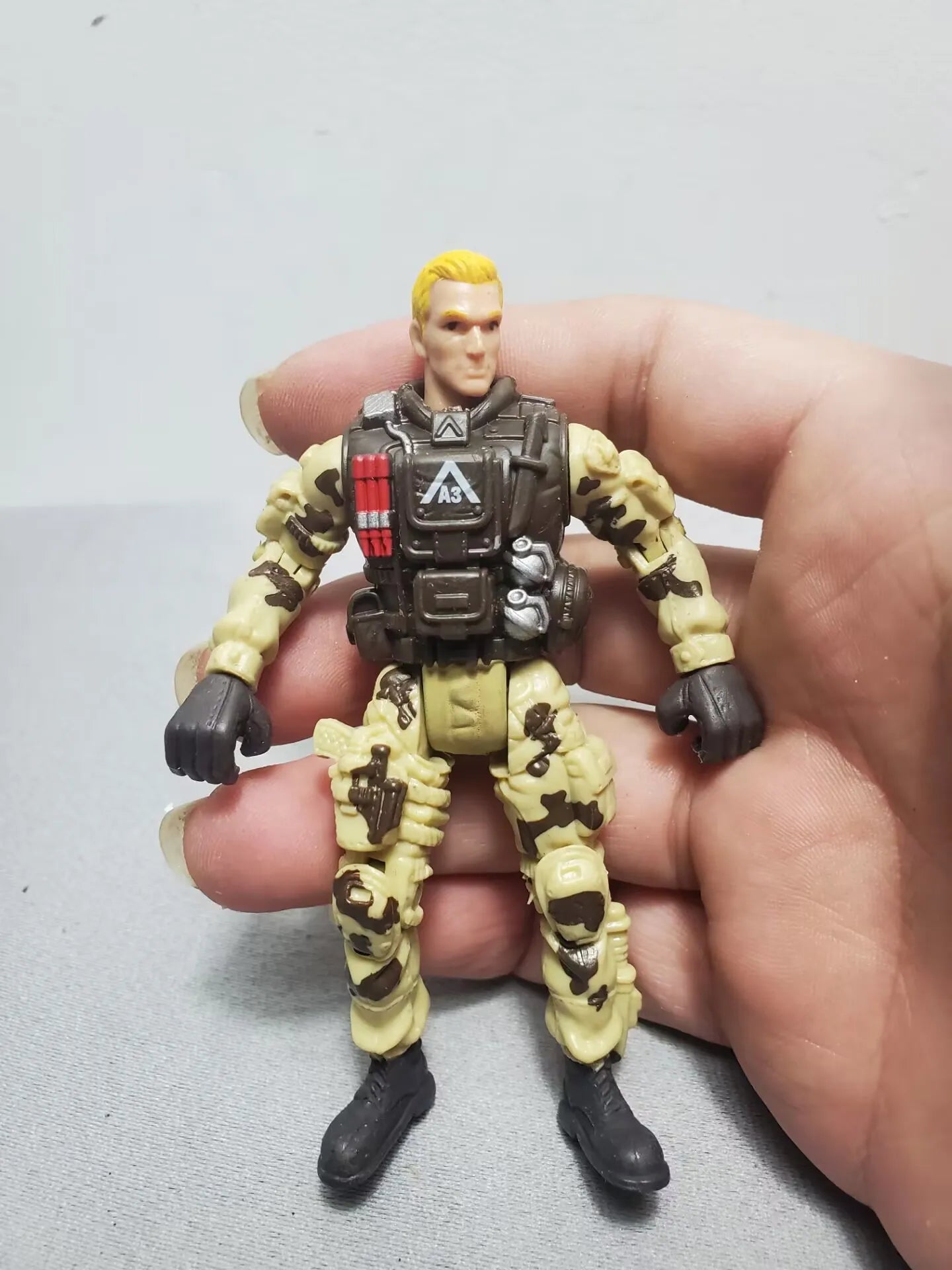 9cm 3.75" Solider Farmer Worker Military Police Action Figure Limite Collection Pirate Player Model Toy Gift for Kid Child Adult