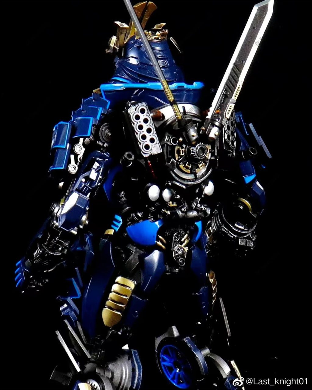 [In Stock] Hot-selling Toy Lastk Night LK-01 LK01 Blue Swordsman DLX Figure Set with Box, Boy's Birthday Gift, Collectible