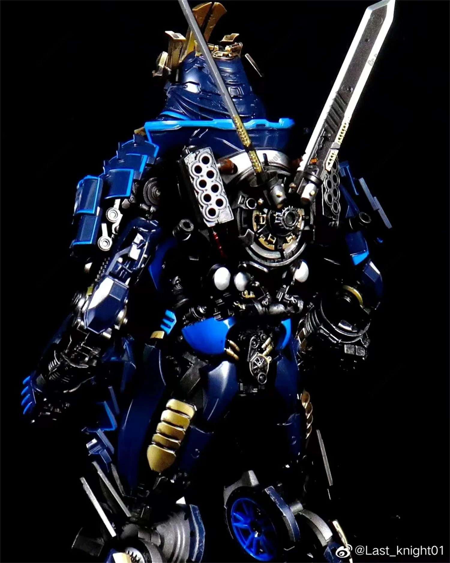 [In Stock] Hot-selling Toy Lastk Night LK-01 LK01 Blue Swordsman DLX Figure Set with Box, Boy's Birthday Gift, Collectible