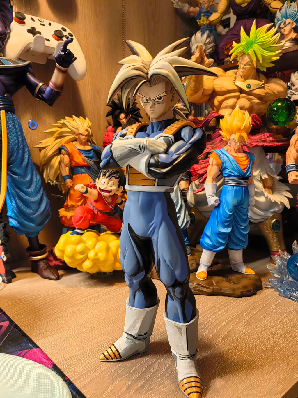 Dragon Ball Z Future Trunks SSJ Anime Figurine LK Model Standing Statue Collectable Ornament Action Figure Doll Boy Toy Gifts