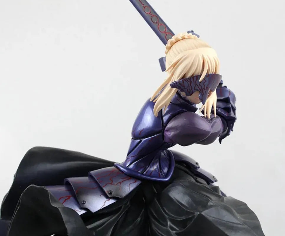 Fate/Stay Night Altria Pendragon Black Saber Hammer Anime-Actionfigur, 18 cm, voll bewegliches Spielzeugmodell für Sammler und als Geschenk