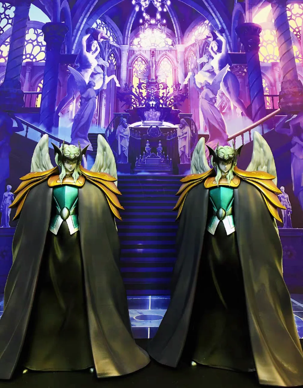 25cm Saint Seiya Lucifer Model King of The Underworld and Leader of The Holy Demon Angels Faithful Servant of Hades Resin Figure