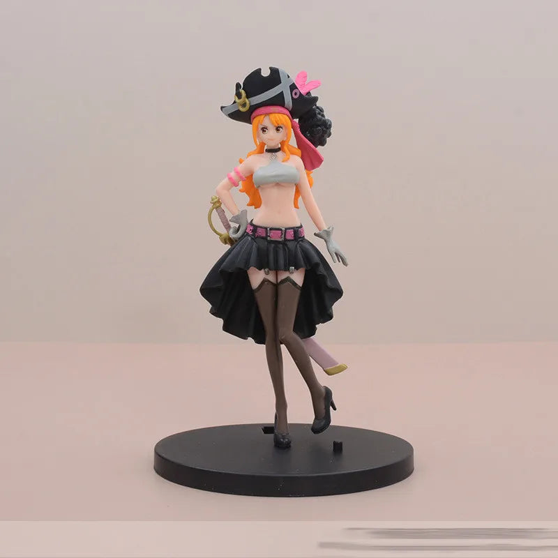 19CM Аниме One Piece Nami Черни дрехи Екшън фигурка ONE PIECE FILM RED Обличане Фигурка PVC Колекционерски Модел Играчка Детски Подарък