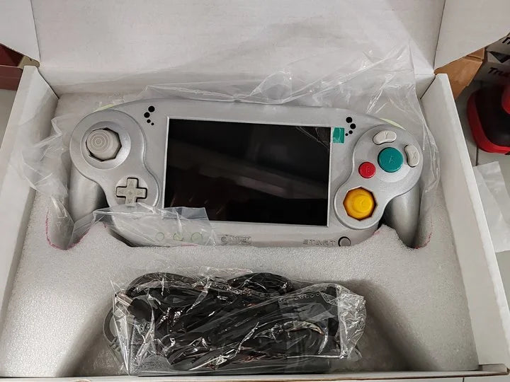 Hot selling original custom Wii/Gamecube portable handheld game console NGC 900 Ashida 5.0-inch IPS screen with charger in stock