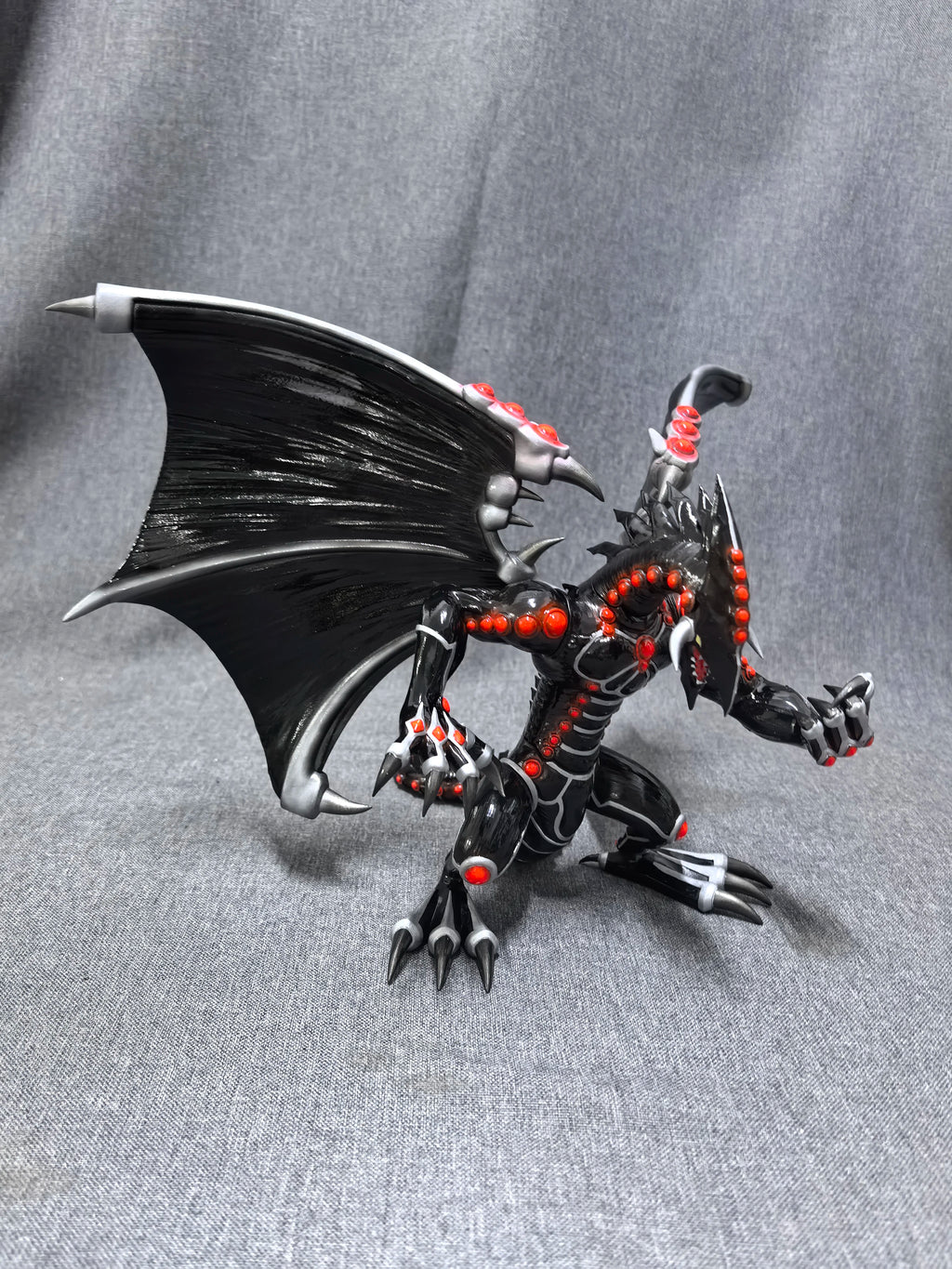 25cm Gandora Figure Yu Gi Oh ZEXAL Blue-Eyes White Dragon  Anime Figures Collectible Desktop Decorations Best Gifts for Children