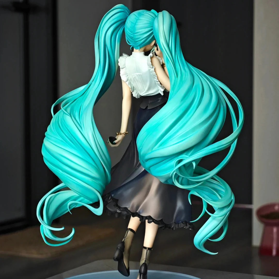Hatsune Miku Cross-Dressing Action Figure Anime Themed Collectible Doll Beautiful Girl Tide Play Model for Fans And Collectors
