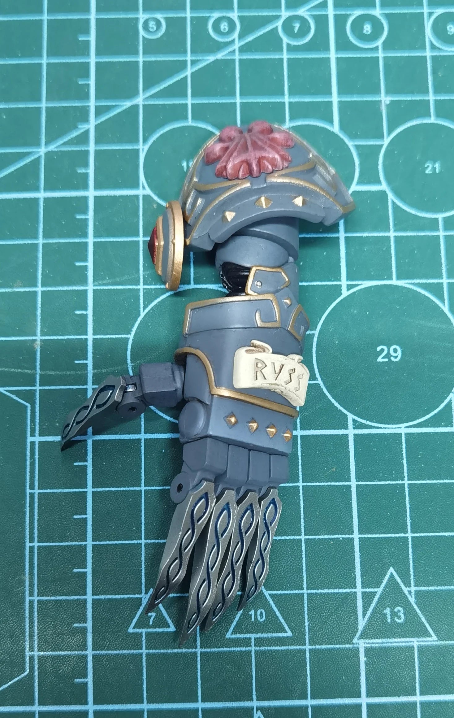 JOYTOY Warhammer The Horus Heresy 1/18 Space Wolves Geigor Fell-Hand Action Figure Model Toy