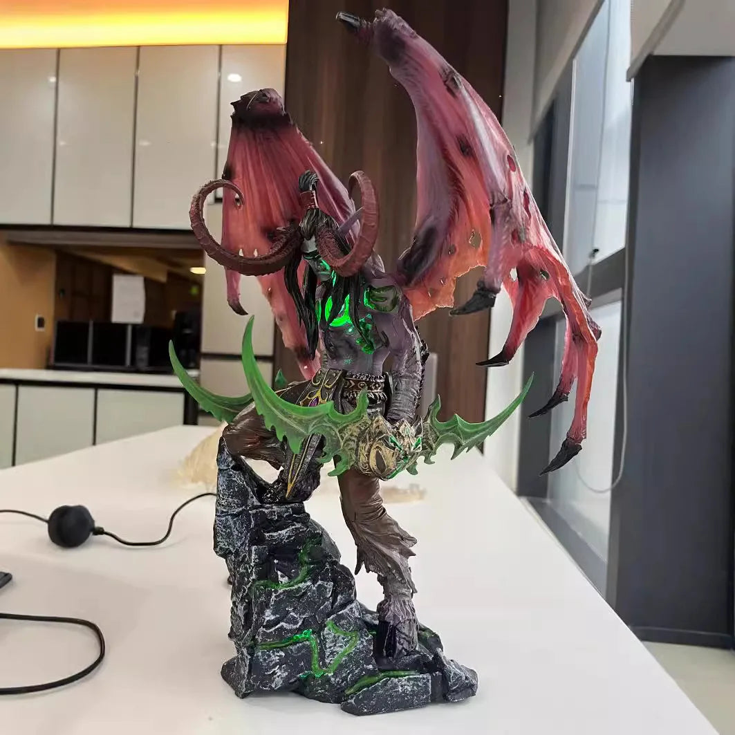 Налична 35 см World of Warcraft Demon Hunter Illidan екшън фигурка висококачествен модел играчка национална версия колекционерски артикул