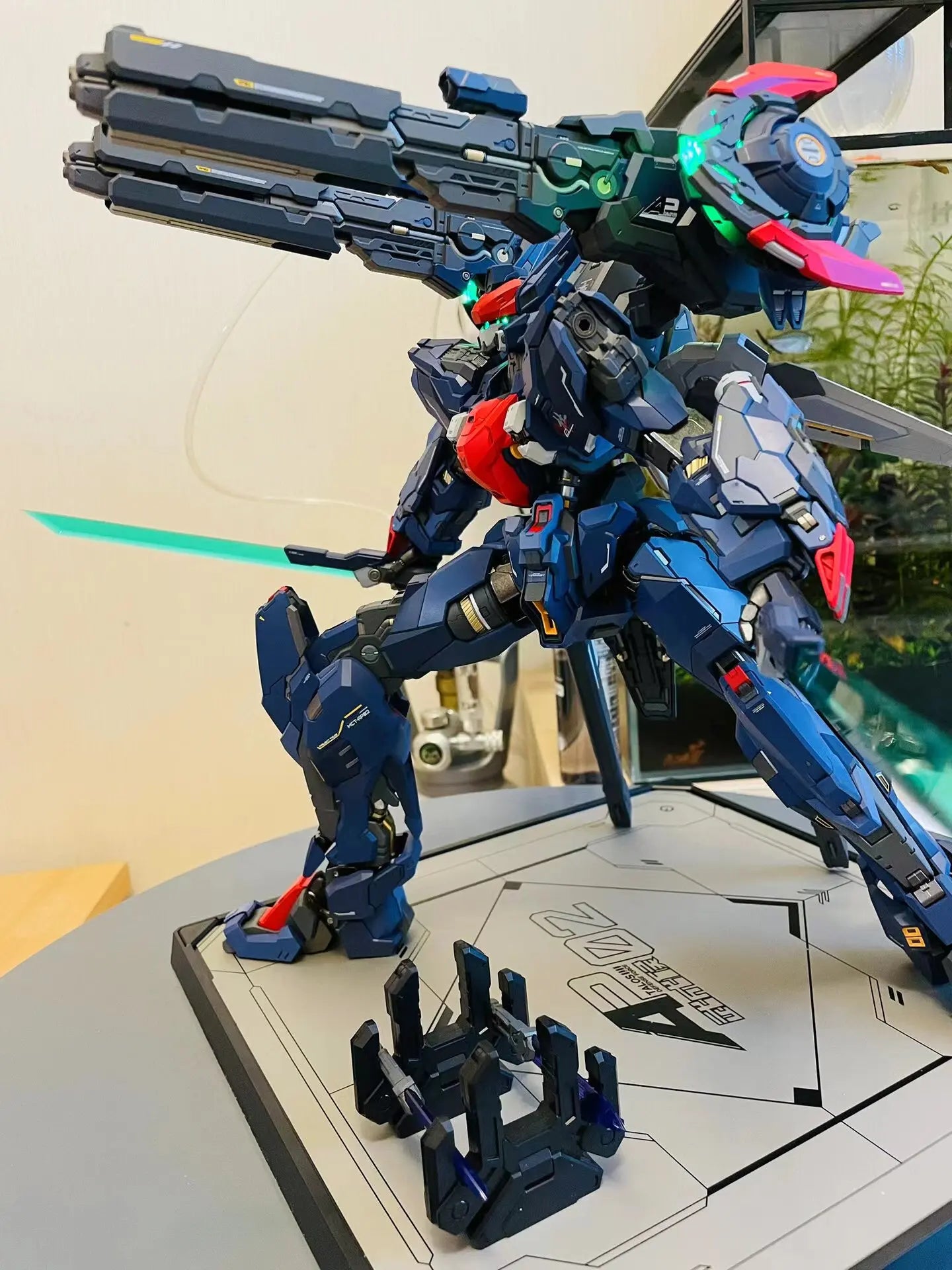 Randomly Sent  Model Kit Assembly Toy for Boys Tee s Red Heretic Seven Sword High Quali Collectible Gifts
