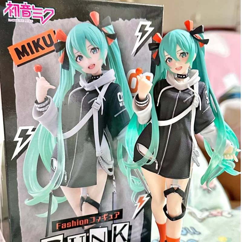 Оригинална Taito модна фигурка Vocaloid Hatsune Miku аниме фигурка Punk Future колекция декорация на плот модел играчки коледни подаръци