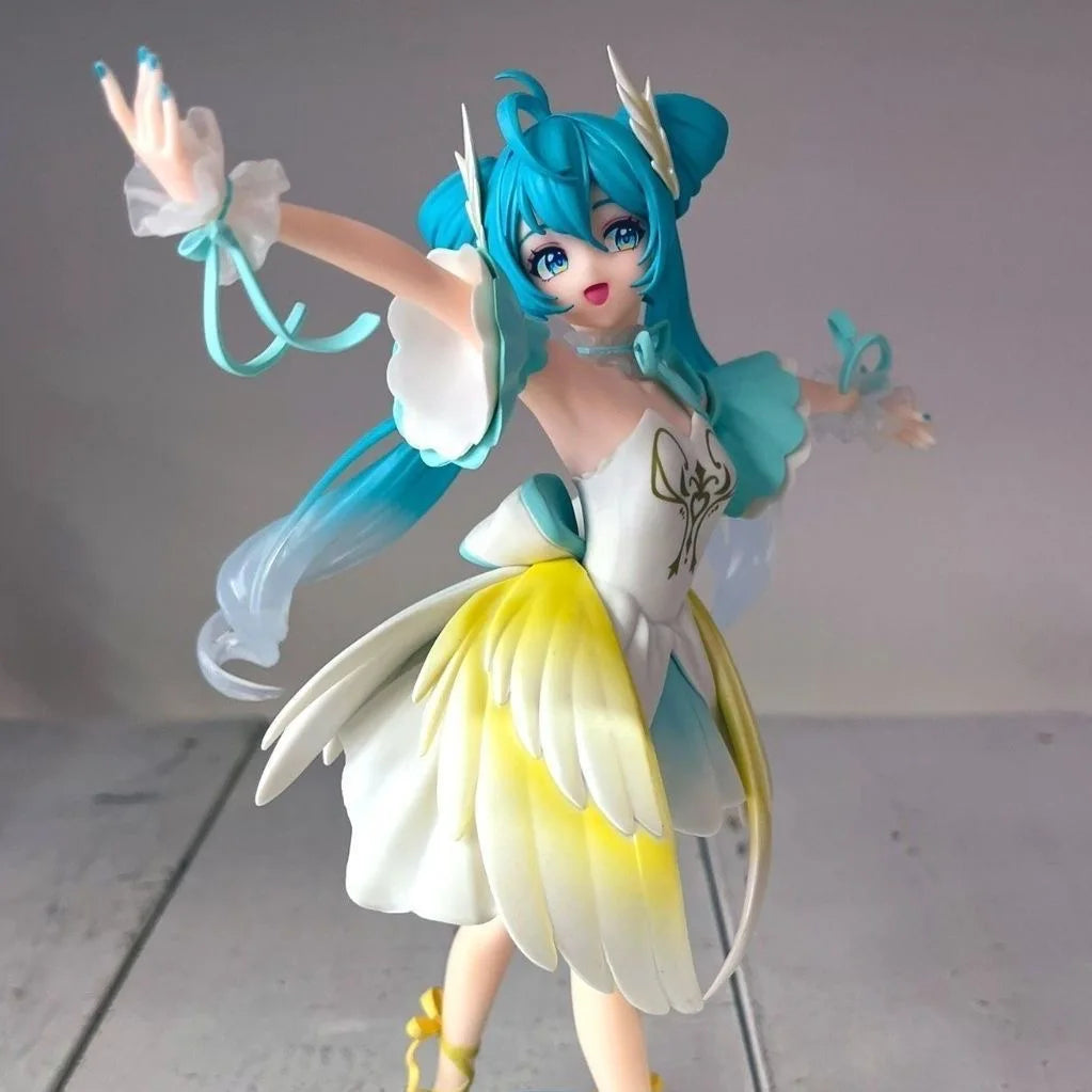 20CM New Anime Hatsune Miku Swan Lake Princess Kawaii Action Figure PVC Doll Model Toys ornament Desktop Decoration Gifts