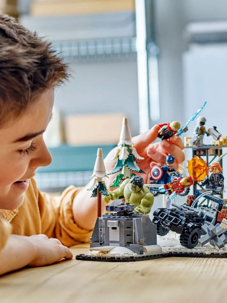 LEGO 76291 Marvel The Avengers Assemble: Age of Ultron Buildable Super Hero Playset for Kids,8 Minifigures and Large Hulk Figure