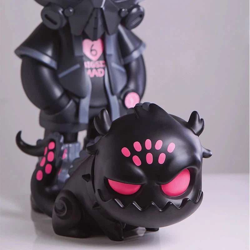Authentic In Stock Mr. Bone-400% Dirty Silk Dragon Red And Black Vinyl Style Male Gift Limited Edition Doll Surprise Gift