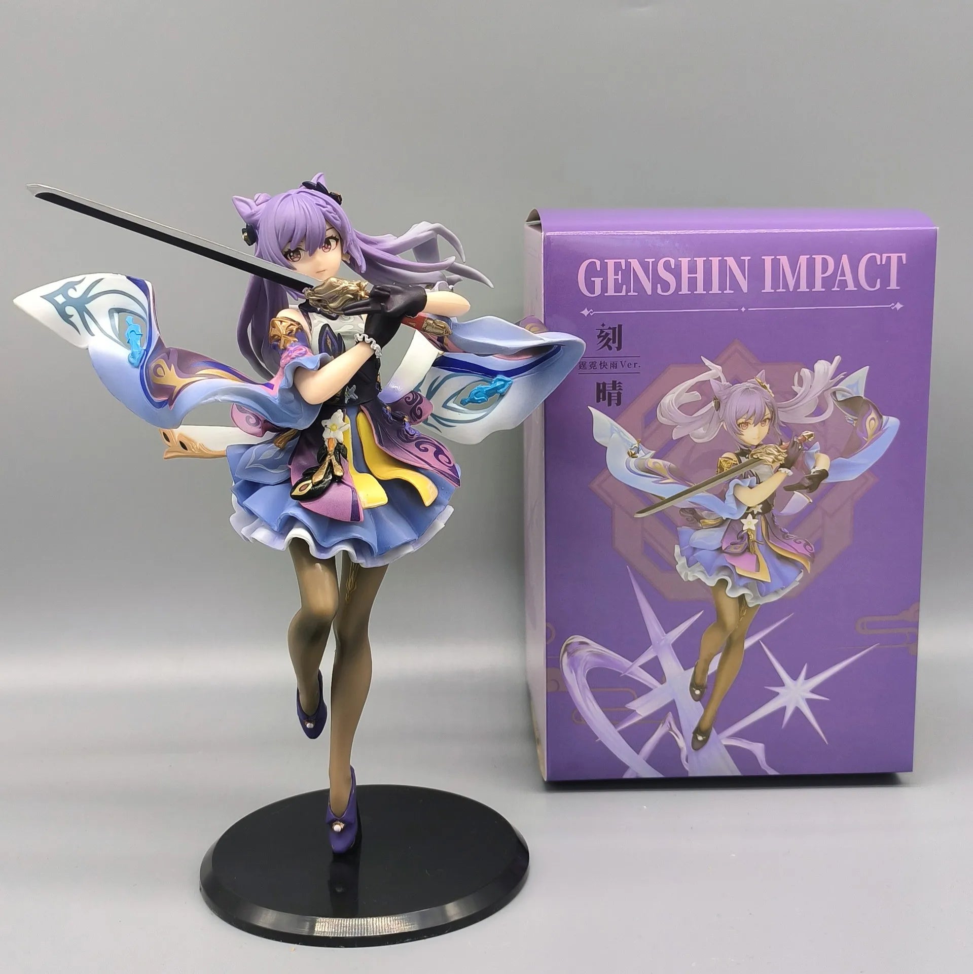 25CM Anime Figur Genshin Impact Keqing Schwingen Sie ein Schwert Stehendes Schwert Hu Tao Modell Spielzeug PVC Sammlung Spielzeug Desktop-Dekoration
