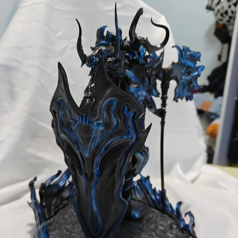 Solo Leveling King Eren, Yeagerit, Bell Resin Statue Model Toy Decoration