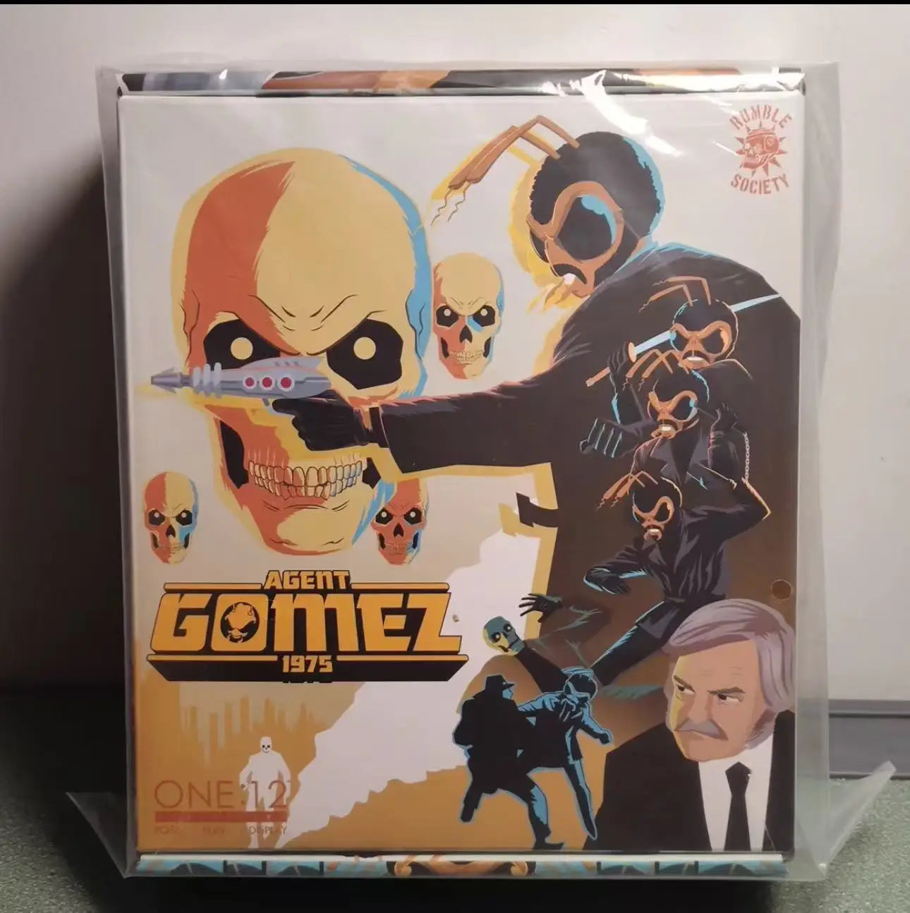 Mezco Ant-Man Agent Gomez 1975 Gold Label Limited Edition 6-inch Movable Cloth