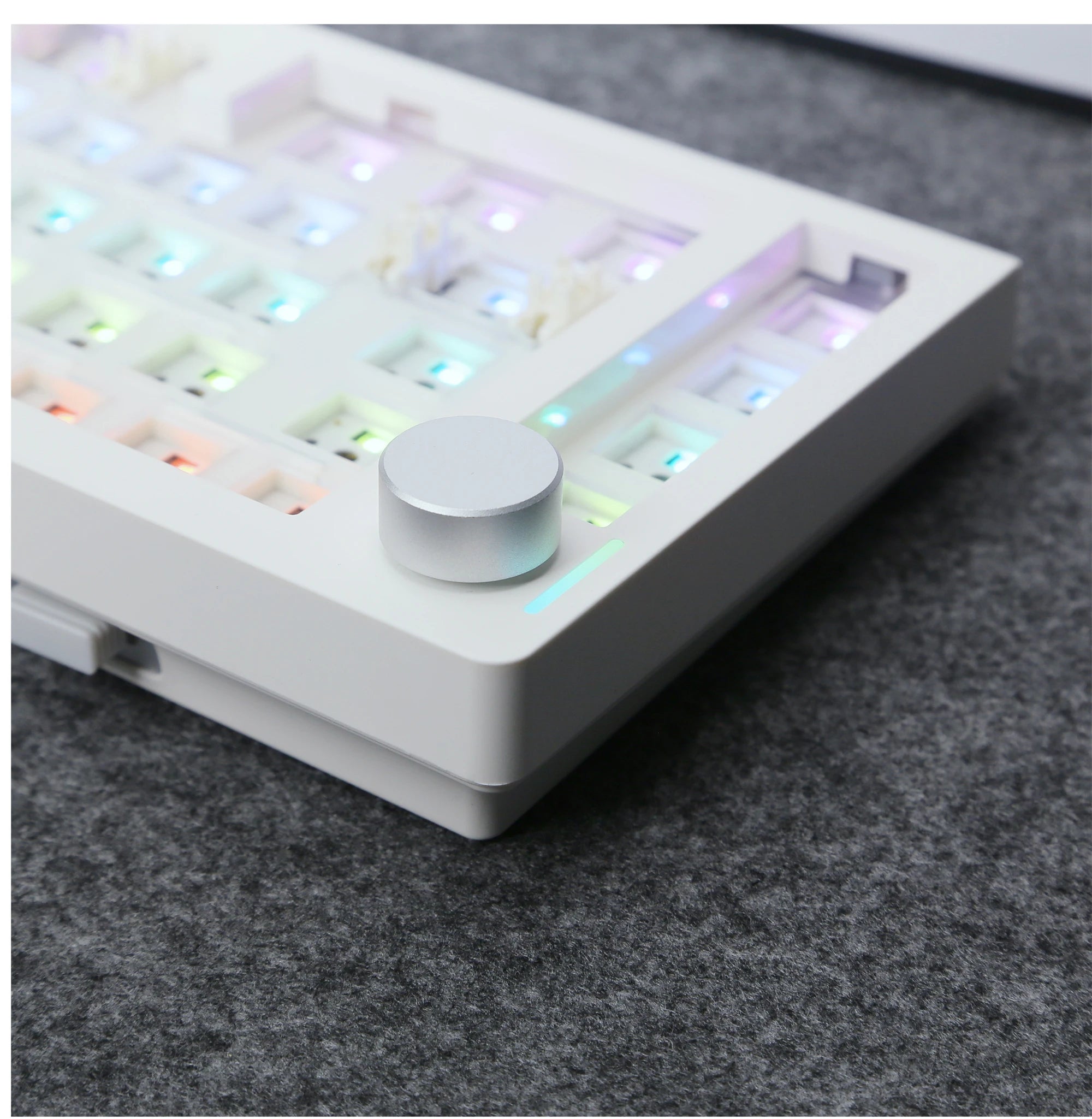 GMK70 Split Type Customized Gaming Mechanical Keyboard Kit Hot swappable Gasket Customized Ergonomic Keyboard Supports QMK/VIA