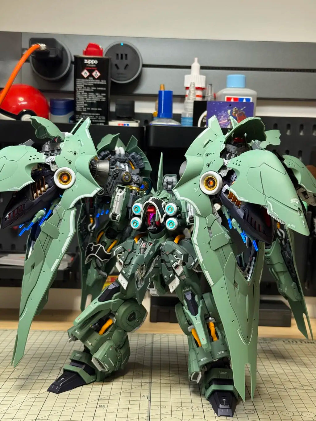 AXIS 1/100 Model kits OSIRIS  NZ-666 Kshatriya AERIAL DOMINATOR Assembling Movability Model Toy Mecha Christmas Toys Gifts
