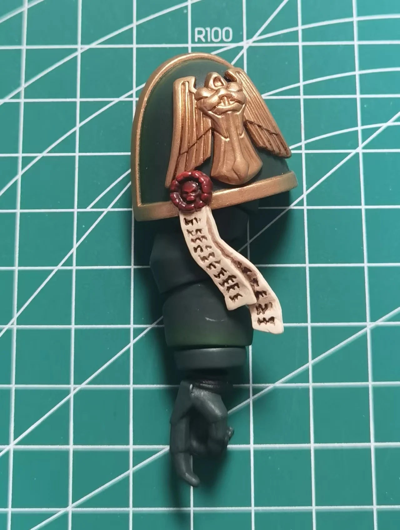 【На склад】 JOYTOY Warhammer 40K 1/18 Екшън фигурка Dark Angels Master Lazarus Модел играчка момче подаръци 3.75 инча