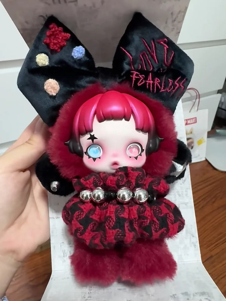 POPMART Оригинална лимитирана серия SKULLPANDA SP6000 серия екшън фигурка висяща картичка изненада подарък