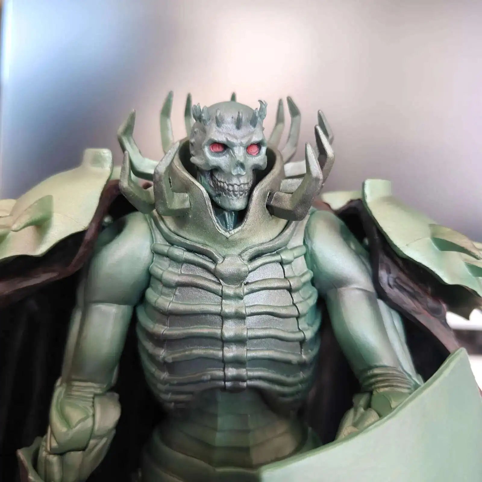 21 см фигурка на рицар от Череп на Айкслан, брониран зелен сребрист рицар, PVC фигурка, подаръчен модел, колекционерски екшън играчки, подарък