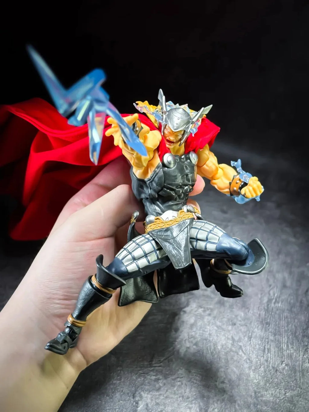 In Stock First Batch AC Toys Thor The Thor Kaiyodo Amazing Yamaguchi Revoltech Thor Anime Action Figure  Articulated Toys