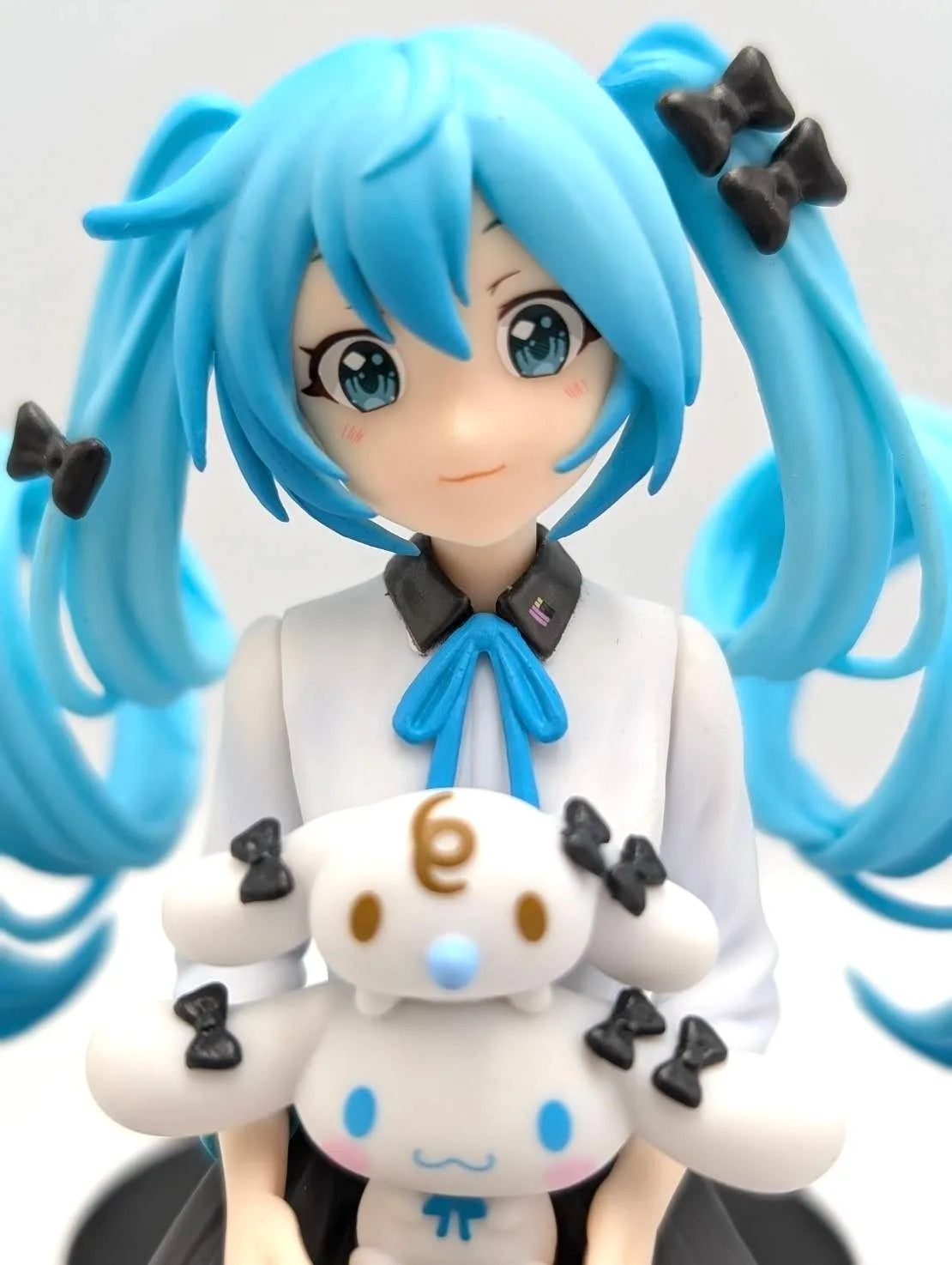 14CM Anime Hatsune Miku with Big Dog Sitting Position PVC Models Action Figure Decorations Toy Gift