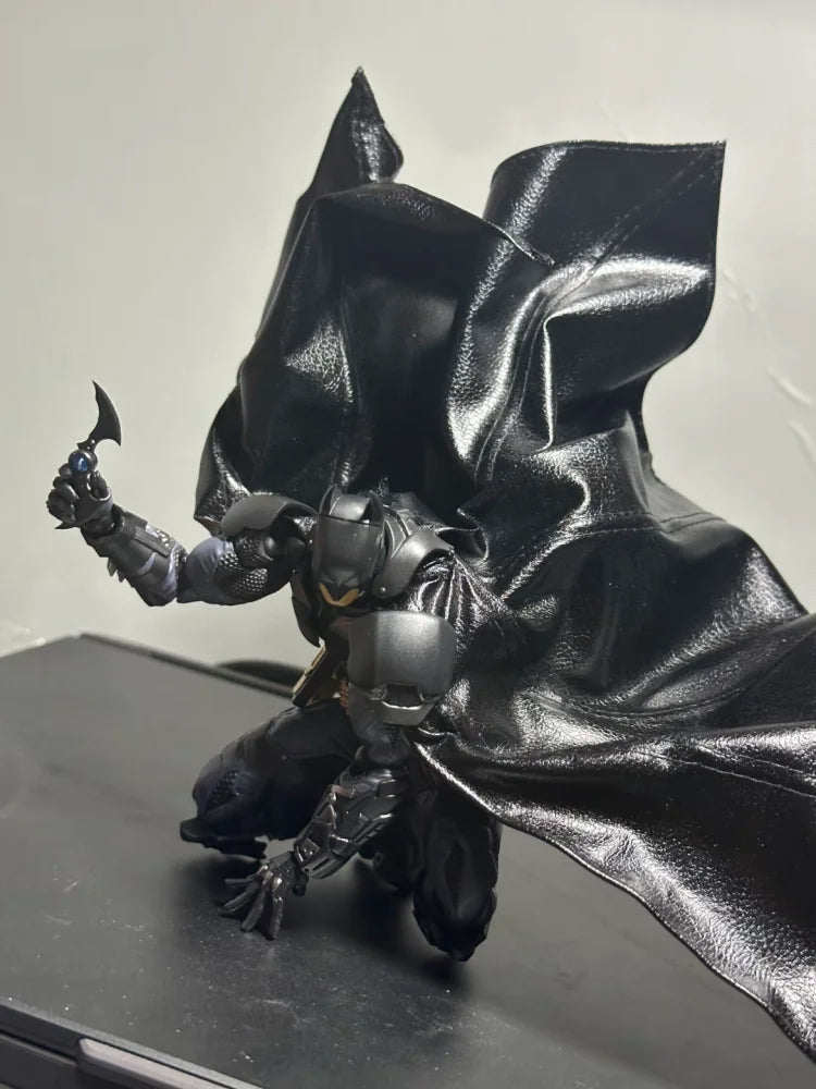 Factory Kaiyodo Amazing Yamaguchi Revoltech Batman Arkham Knight Ver. Anime Action Figures Collection Ko Figure Model Custom Toy