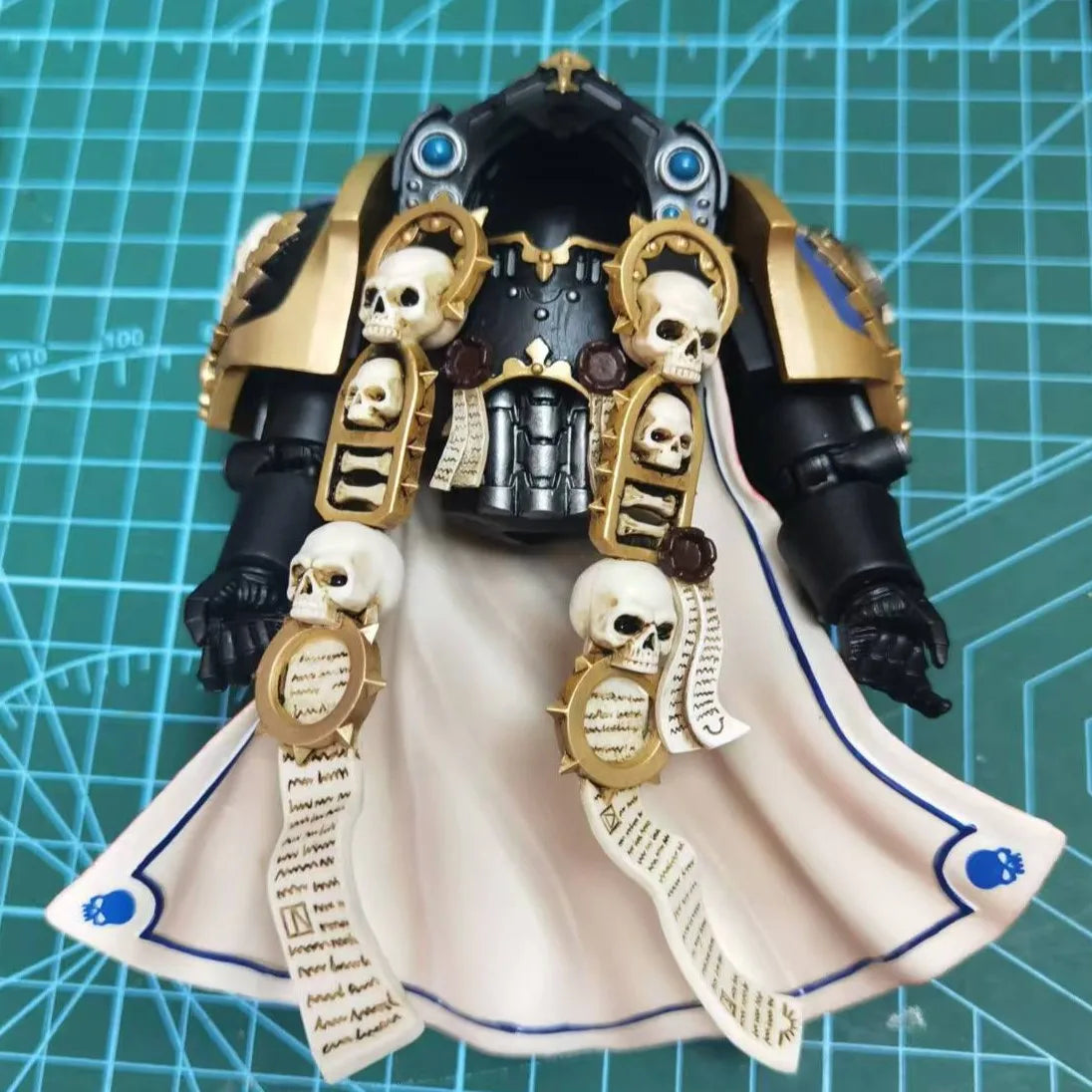 Joytoy Warhammer 1/18 Actionfigur Terminator Chaplain Bruder Vanius Modell Spielzeug Jungen Geschenk 3,75 Zoll