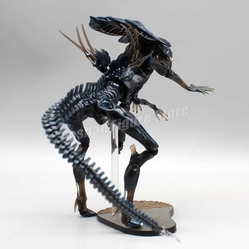 AMAZING YAMAGUCHI Alien vs. Predator Actionfigur #018 PVC-Kollektion 20 cm Xenomorph XX121 Alien Queen Figur Modell Spielzeug Geschenk