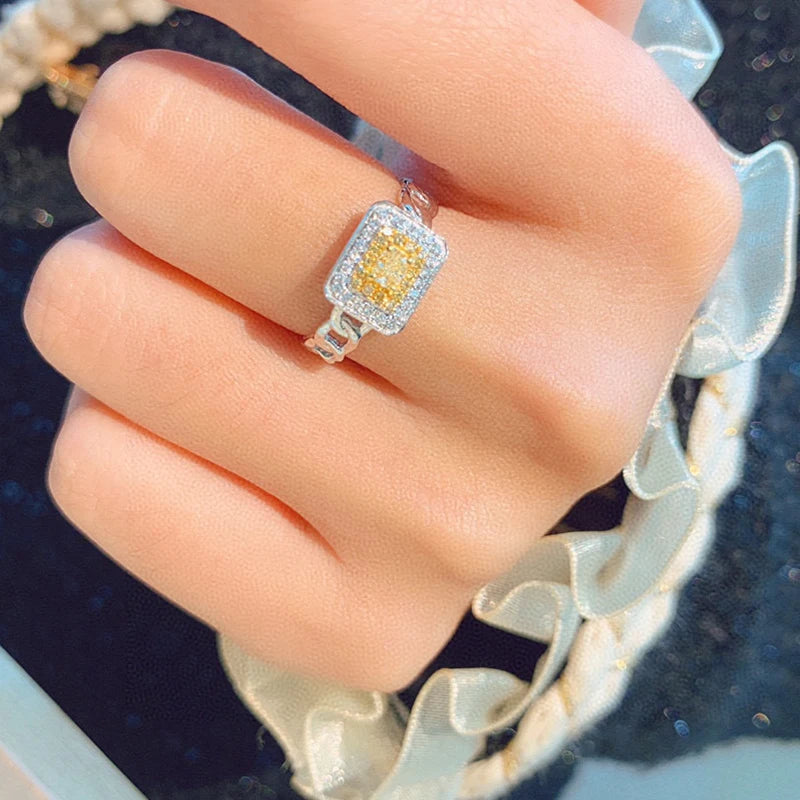 Aazuo Echt Gelbe Diamanten Weiße Diamanten 0,40 ct 18K Gold Quadrat Ring Gehobenen Trendy Senior Party Senior Anpassen Edlen Schmuck